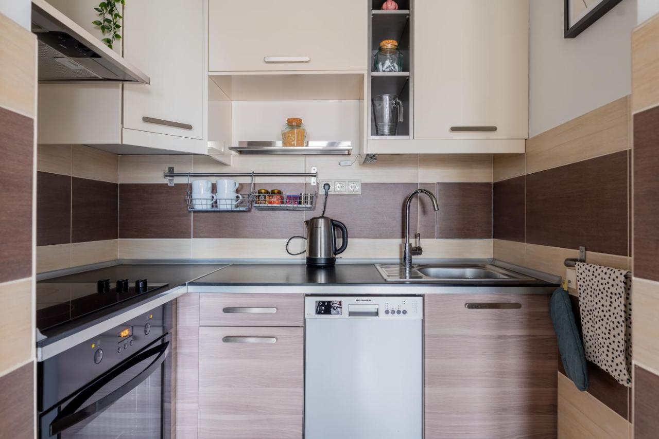 Floral Apartment - New In Town Budapest Kültér fotó